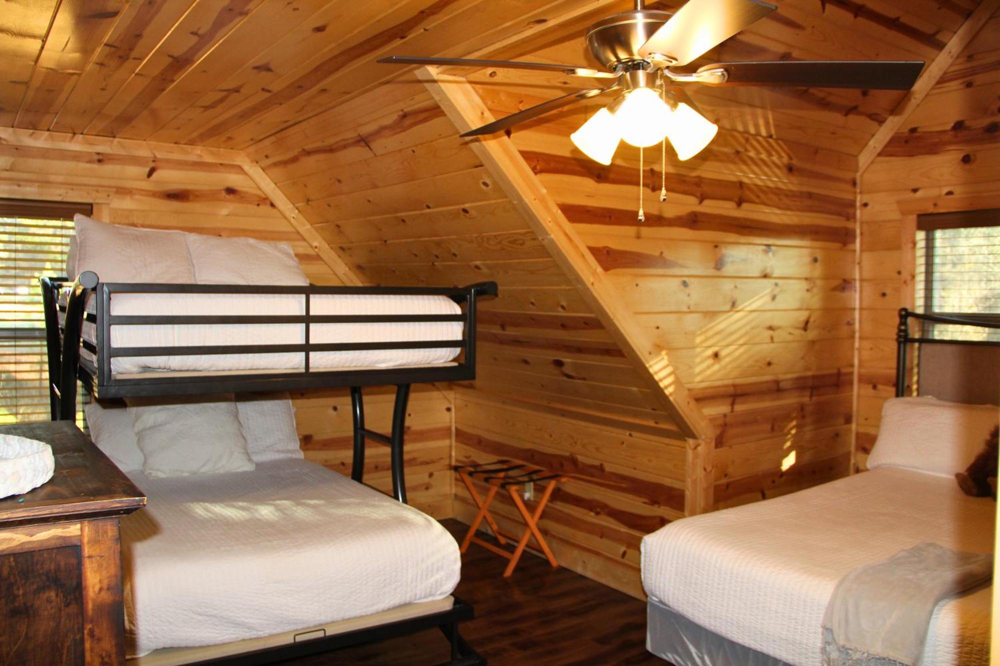 4Br/3Bth Family Cabin With A Hot Tub, Sleeps 14 Брокен-Боу Екстер'єр фото