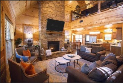 4Br/3Bth Family Cabin With A Hot Tub, Sleeps 14 Брокен-Боу Екстер'єр фото